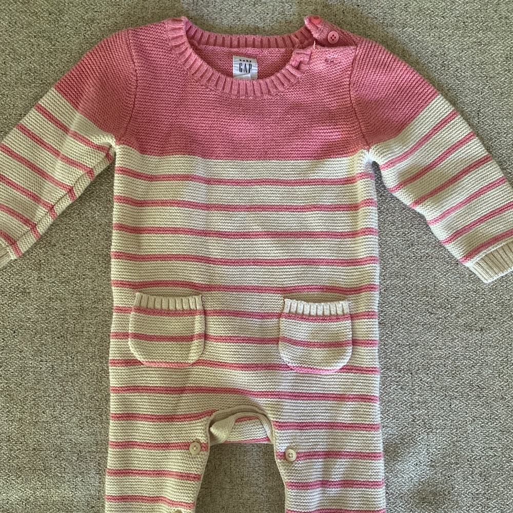 Gap sweater romper 12-18 month